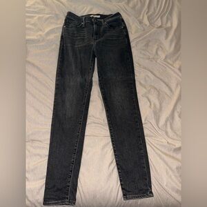 Women's 721 High Rise Skinny Black Levi’s Jeans Size 27